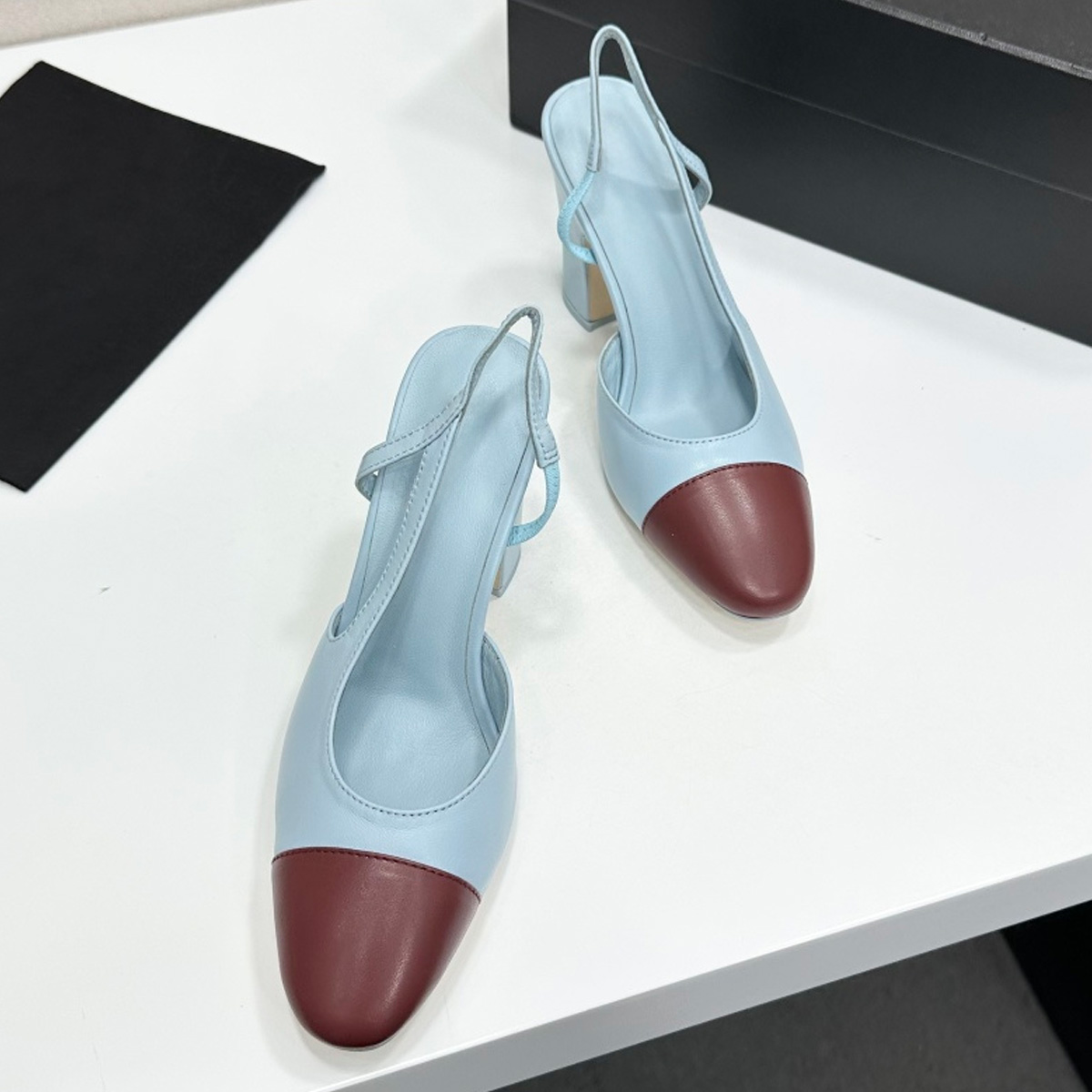 2026 Women's Two-Tone Slingbac – обзор и цена Casual Sandal Leather